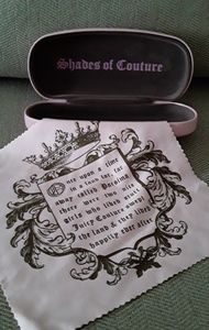 Juicy couture eyeglass hard case with lens cloth